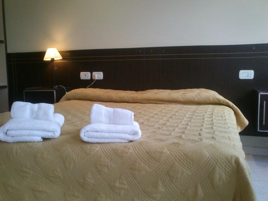 Complejo Turistico Puesta Del Sol Hotell San Rafael  Rum bild